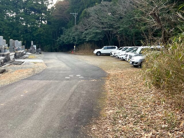 藤原岳孫太尾根登山口駐車場