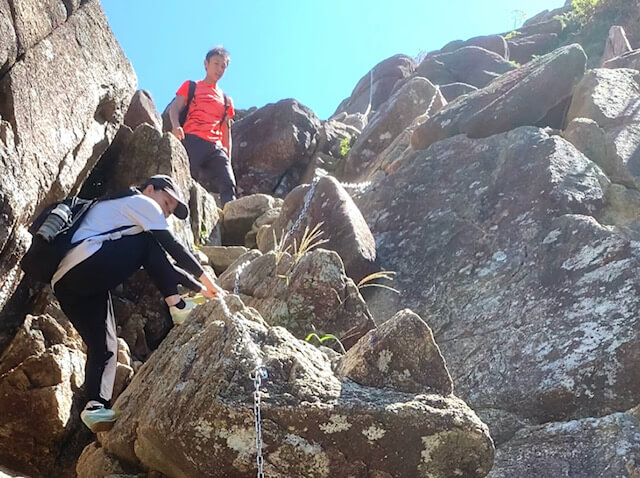 中登山道のキレット