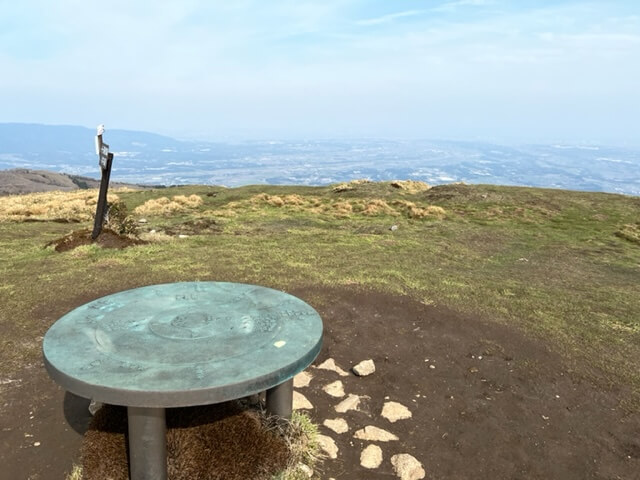 竜ヶ岳山頂の様子