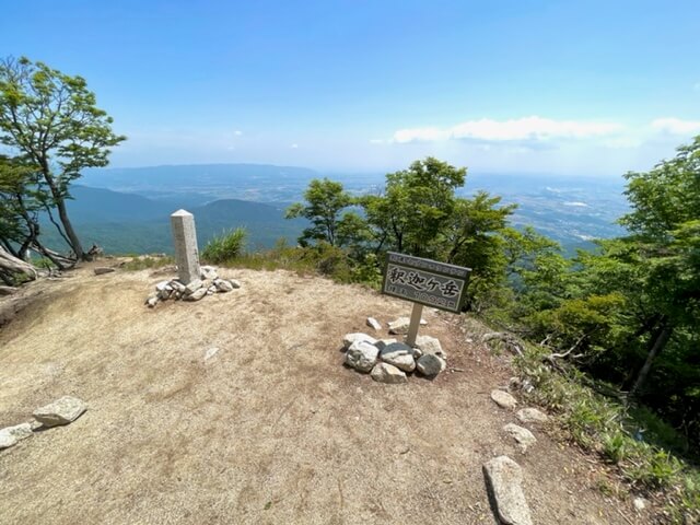 釈迦ヶ岳山頂イメージ