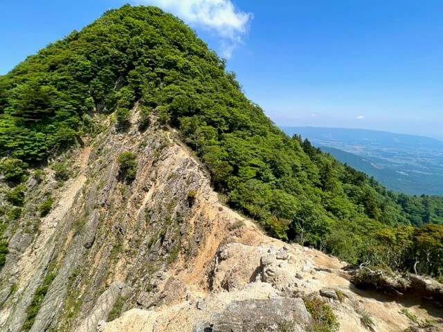 釈迦ヶ岳の大ガレ