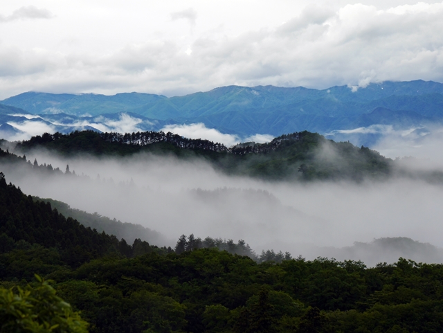 雨の日の旅館・ホテル探しについて