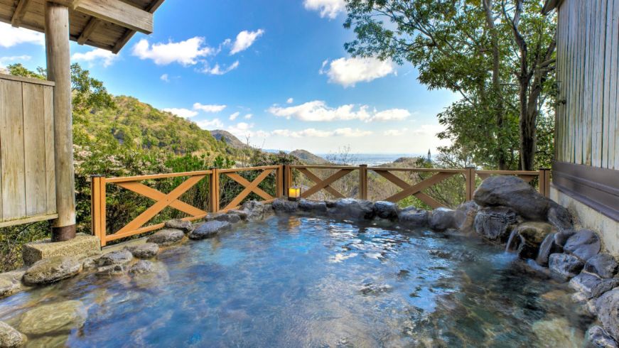 登山と温泉を満喫する一人旅なら湯の山温泉がおすすめ