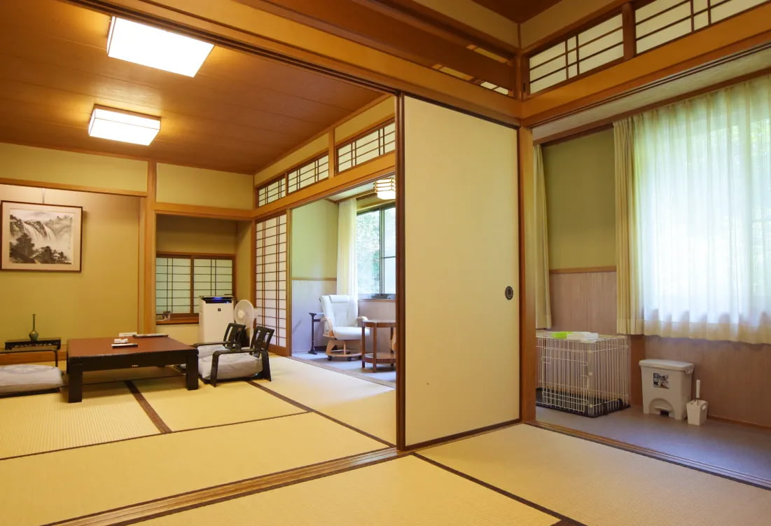 湯元赤目山水園